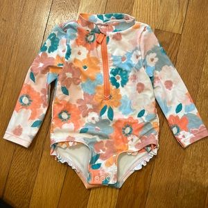 Never worn one piece rash guard zip toddler swimsuit!